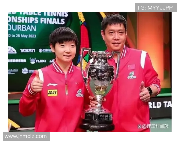 专访黄娜：深入探讨足球领域成功背后的秘诀与经验分享